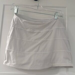 Women’s white LuluLemon tennis skirt Size 6